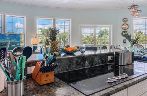 North Captiva House | Pool w/Waterfall & Swing Bar-Family Reunion Ready