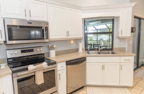 Englewood South House | Pool + Waterfront + No Bridge Gulf Access + Dock + 3 Bedrooms, 4 beds, 1 sofabed