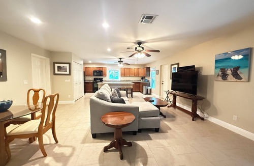 Oakes Estates House | Private Guest House on Acreage