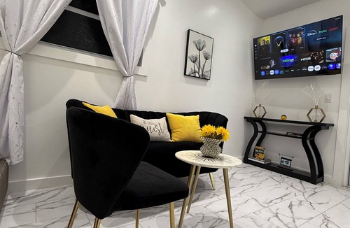 Sunrise House | Private Guest House