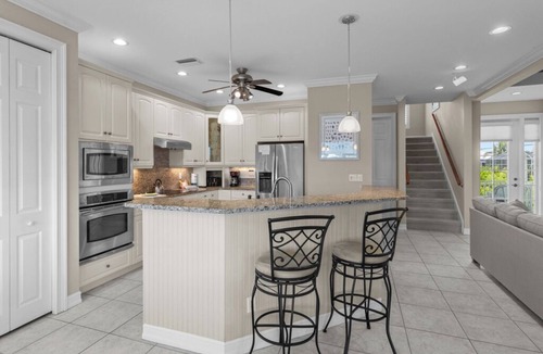 Sanibel House | Private Island Retreat with Pool & Nature Views – Walk to the Beach