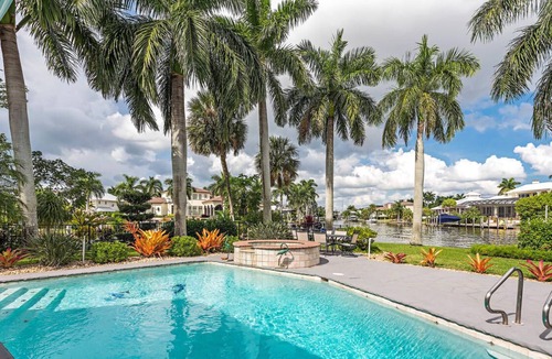 Royal Harbor House | Private waterfront home