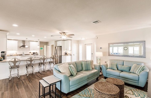 Punta Gorda House | Punta Gorda Isles waterfront pool home