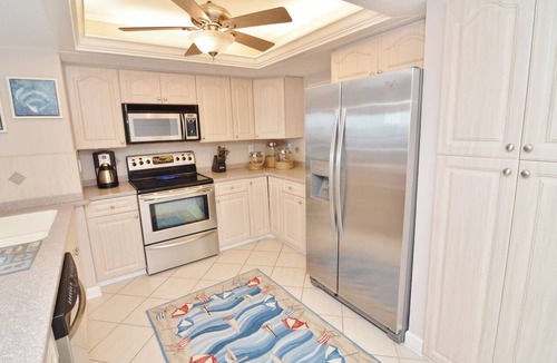 Punta Rassa Condo | Punta Rass 3-605: Waterfront living! A perfect combination of at-home comfort and vacation getaway.