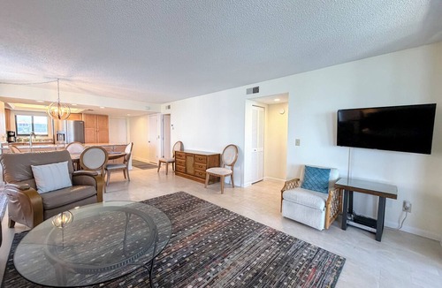 Punta Rassa Condo | Punta Rassa 3-506: Spectacular views and the comforts of home. A spacious corner condo!