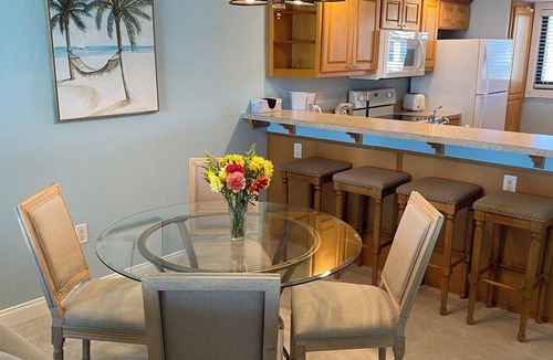 South Island Condo | Quiet end of the island