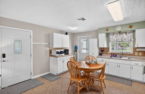 Alva House | Quiet Getaway Near Ft. Myers Relax & Unwind