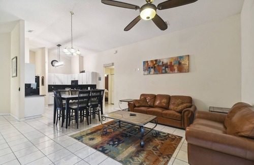 Town 'n' Country House | Relax and Enjoy your Visit to Tampa in the Tropical Pool House! HEATED POOL!