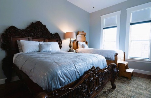 Arcadia Historic District House | Relax and Recharge! Free Onsite Parking, Short Drive to Lake Katherine