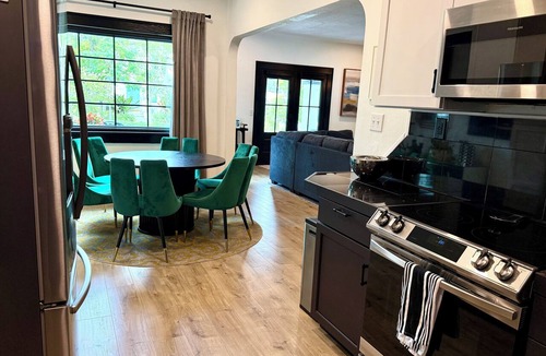 St. Petersburg House | Renovated 1926 Bungalow Near Downtown & Beaches