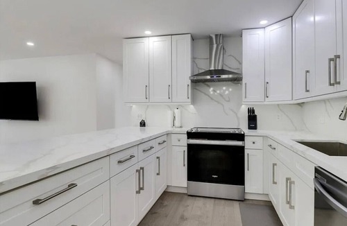 Lochmoor Waterway Estates House | Renovated Modern Home with Big Pool & Ocean Access