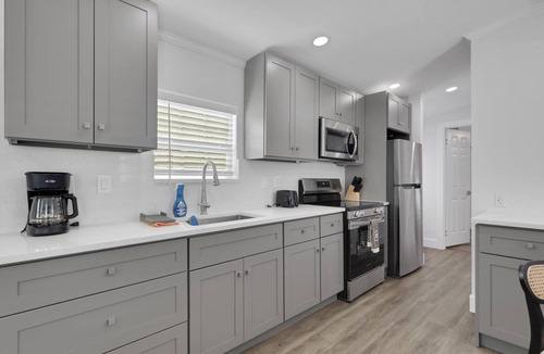 Naples Cottage | Renovated Naples Retreat- Resort Pool & Game Room