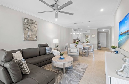 Naples Condo | Resort Living, Professionally Decorated, END Unit,1st Floor, Stunning Water View
