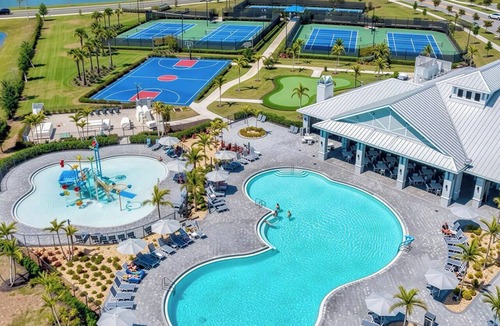 Lakewood Ranch House | Resort-Style Villa Retreat Near Lakewood Ranch Hotspots