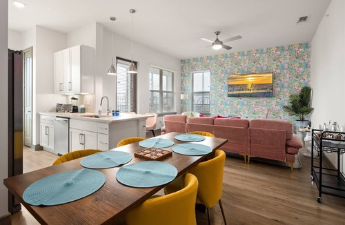 Rural Estates Apartment | Retreat for up to 16: 5BR/4BA, Pool, Gym, Theater