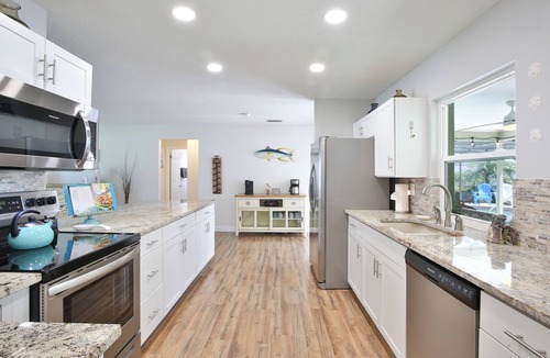 West Bradenton House | Sand Dollar - Newly Renovated Home w/Private Heated Saltwater Pool, Free Wifi