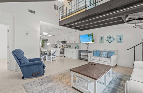 Sanibel Cottage | Sanibel Shore B2 - Newly refurbished Cottage walking distance to beach