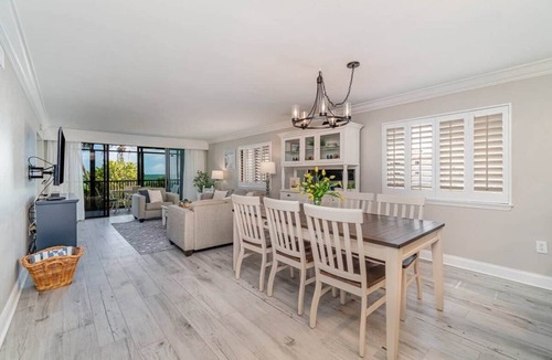 Beachview Country Club Estates Apartment | Sanibel Sunrise 3 bed 3 bath Beachfront Condo