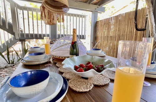 Safety Harbor Club House | SANTA CLARA! Coastal, modern 3BR ESCAPE, harbor view, boat slip, CLUB access