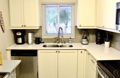 Alta Vista House | Sarasota home 15 mins to Siesta Key Beach {Namaste at the Beach}