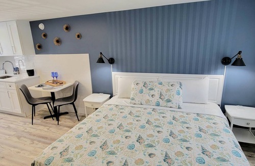 Treasure Island Hotel | Satellite Motel - Sea & Bay View Bungalow 127