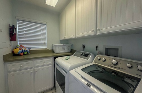 Palm Island Villa | Screened Lanai Plus A Sundeck! C2422B