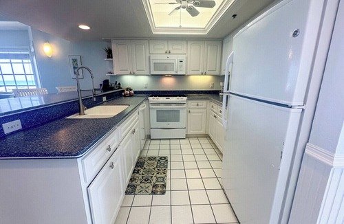 Palm Island Villa | Screened Lanai Plus A Sundeck! C2422B