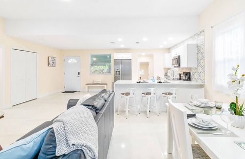 Bayou Oaks House | SEA ESTA VILLA