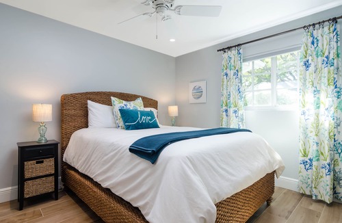 Coquina Sands House | SEAGLASS COTTAGE in Coquina Sands - Newly Renovated, Walk to the Beach!