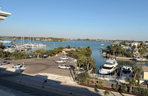 Venice Condo | Seasonal Only Furnished Top-Floor Corner Unit Bay & Ocean Views Steps to Beach