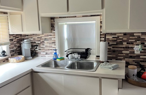 Estero House | Secluded private 2-bedroom house in Estero walking distance to Starbucks etc.