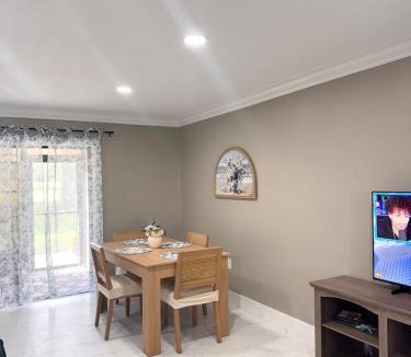 East Lake Woodlands Apartment | Short drive to Honeymoon Island with Heated Pool
