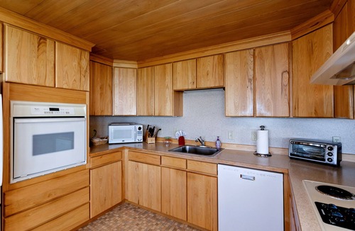 Arch Cape House | 'Singing Sands' at Arch Cape: Private Ocean Front Beach House