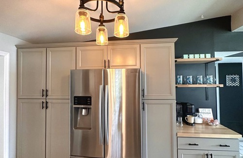 Seminole House | Sky Shower, Ping Pong Table, King Beds and 65inch TV Theatre