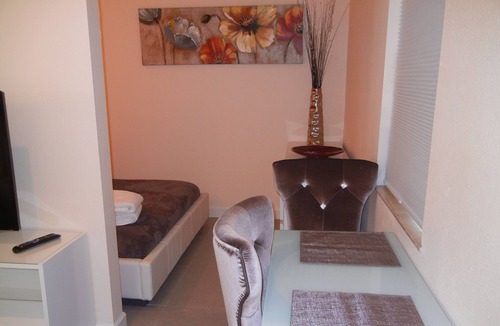 Gulf Gate Estates House | Small But Cute 1/1 In A Tropical Oasis, Close To Siesta Beach