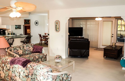 Englewood East House | SNewly remodeled 3 bedroom 2 bath private pool home and hot tub close to beach