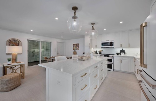 Coquina Sands Condo | Sophisticated Naples Getaway – Relax in Style