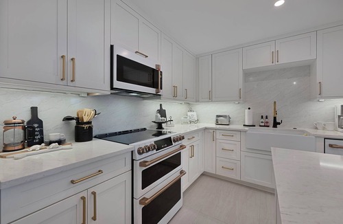 Coquina Sands Condo | Sophisticated Naples Getaway – Relax in Style