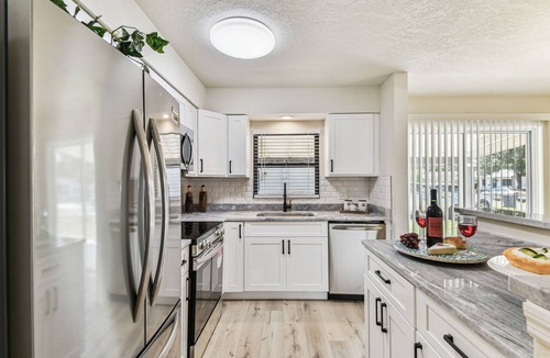 Sun Bay South House | South Tampa Escape – Close to Everything!