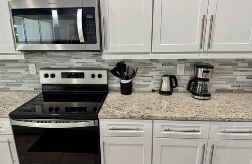 Pelican House | Southern exposure Heated Pool Home in SW Cape!