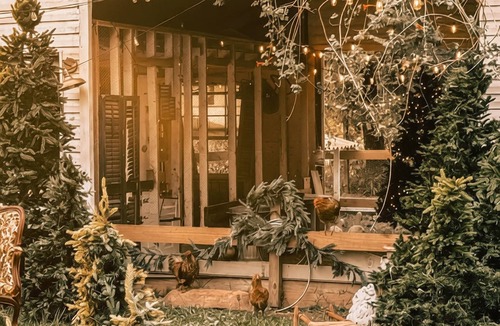 Buckingham House | Southern Vintage Farm Estate, Pool, Pond and Barn 4/3 & Event-Ready Retreat