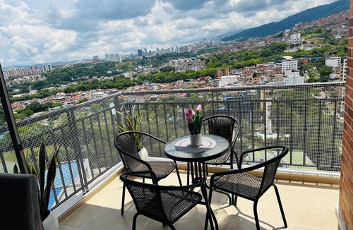 Floridablanca Apartment | Spacious 3-bedroom apartment with AC, fitness room in wonderful Floridablanca