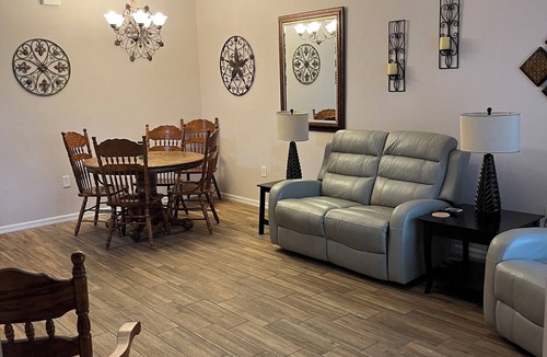 Iona Condo | Spacious 3-bedroom condo with pool/fitness center in lovely Fort Myers