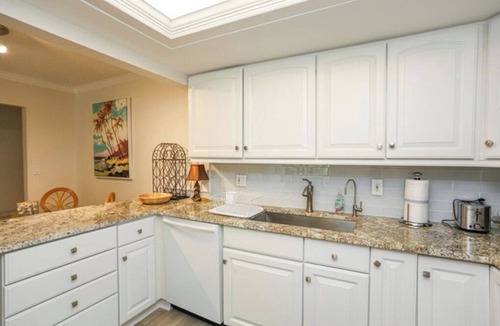 Moorings Condo | Spacious 3 bedroom lakeside condo in The Moorings.