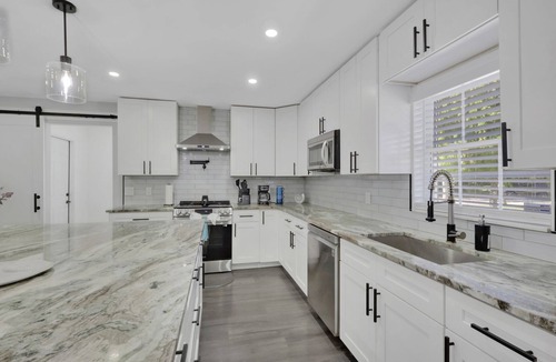 Rural Estates House | Spacious 4BR Home w/Heated Pool & Pickleball Court on 5-Acre Estate