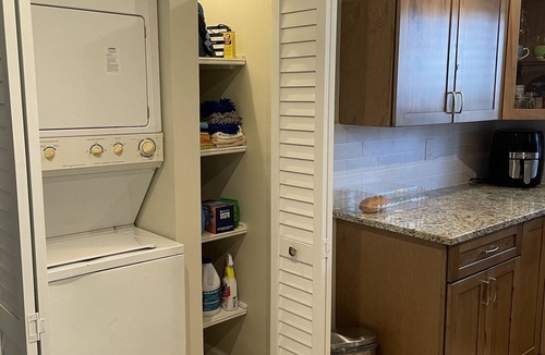 South Bradenton Condo | Spacious and cozy villa, 15 min from Bradenton beaches, ready for you to enjoy!