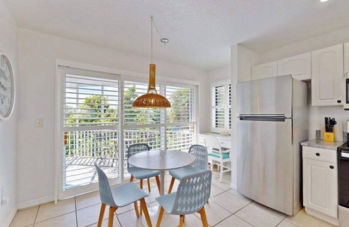 Englewood Condo | Spacious Duplex with two kitchens, W/D, and WiFi throughout