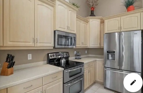 Fort Myers House | Spacious “Perfect Cape Escape” in SE Cape Coral ! Pet Friendly!