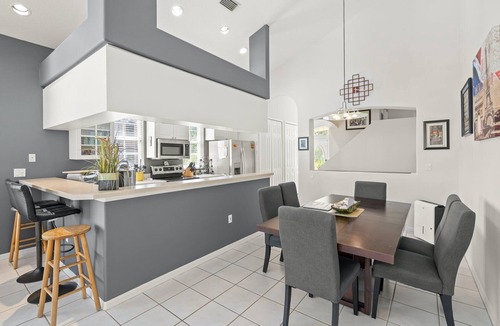 Bay Isle House | Spacious Siesta Key Home with Private Heated Pool – Pet Friendly, Near Beaches