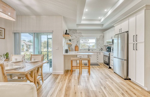 Pebble Beach House | Spacious waterfront 6 Bd duplex in lovely Rotonda West near oceans .